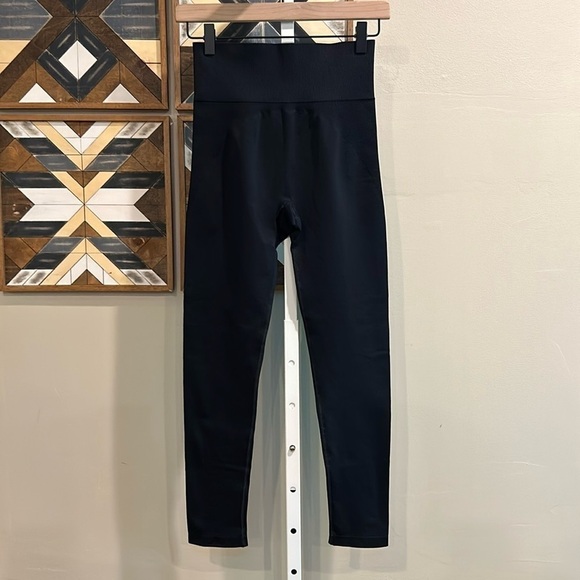 Cuyana Stretch High Waist Leggings Black Small / Medium - Picture 2 of 6